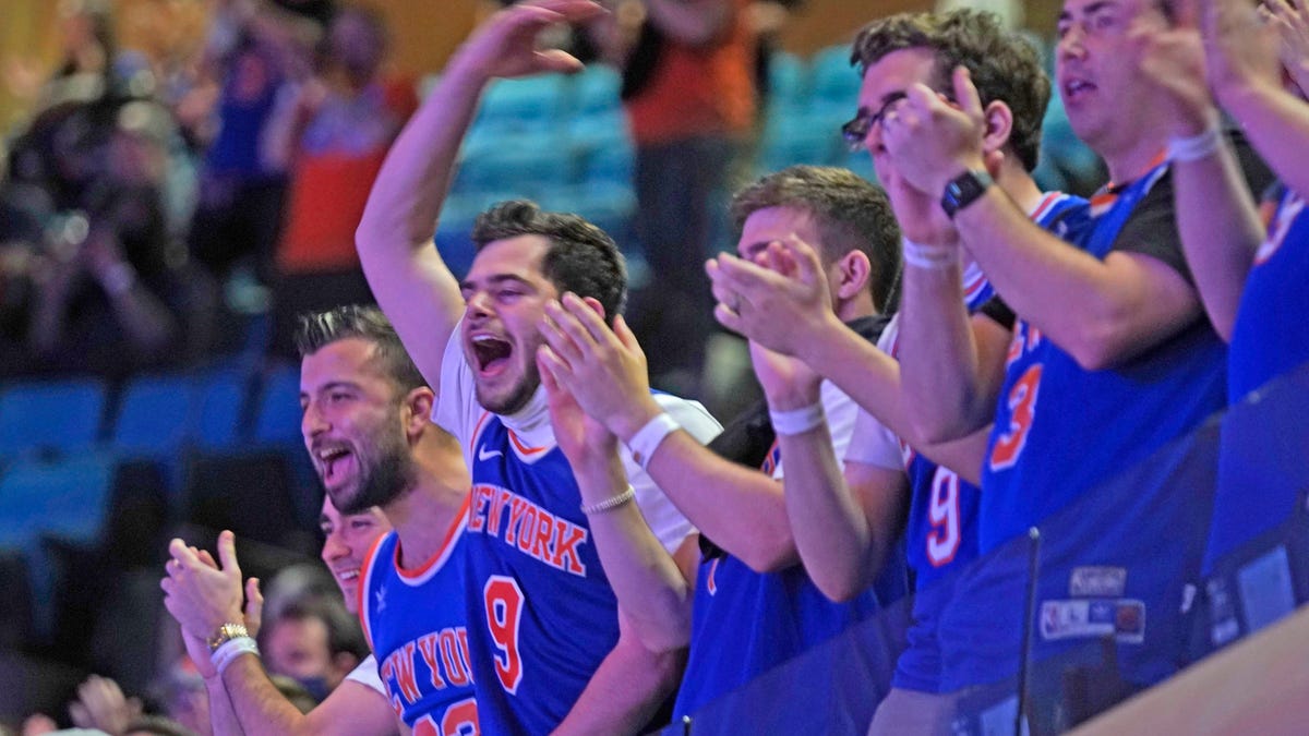 Knicks have most expensive ticket for 12th straight season: report