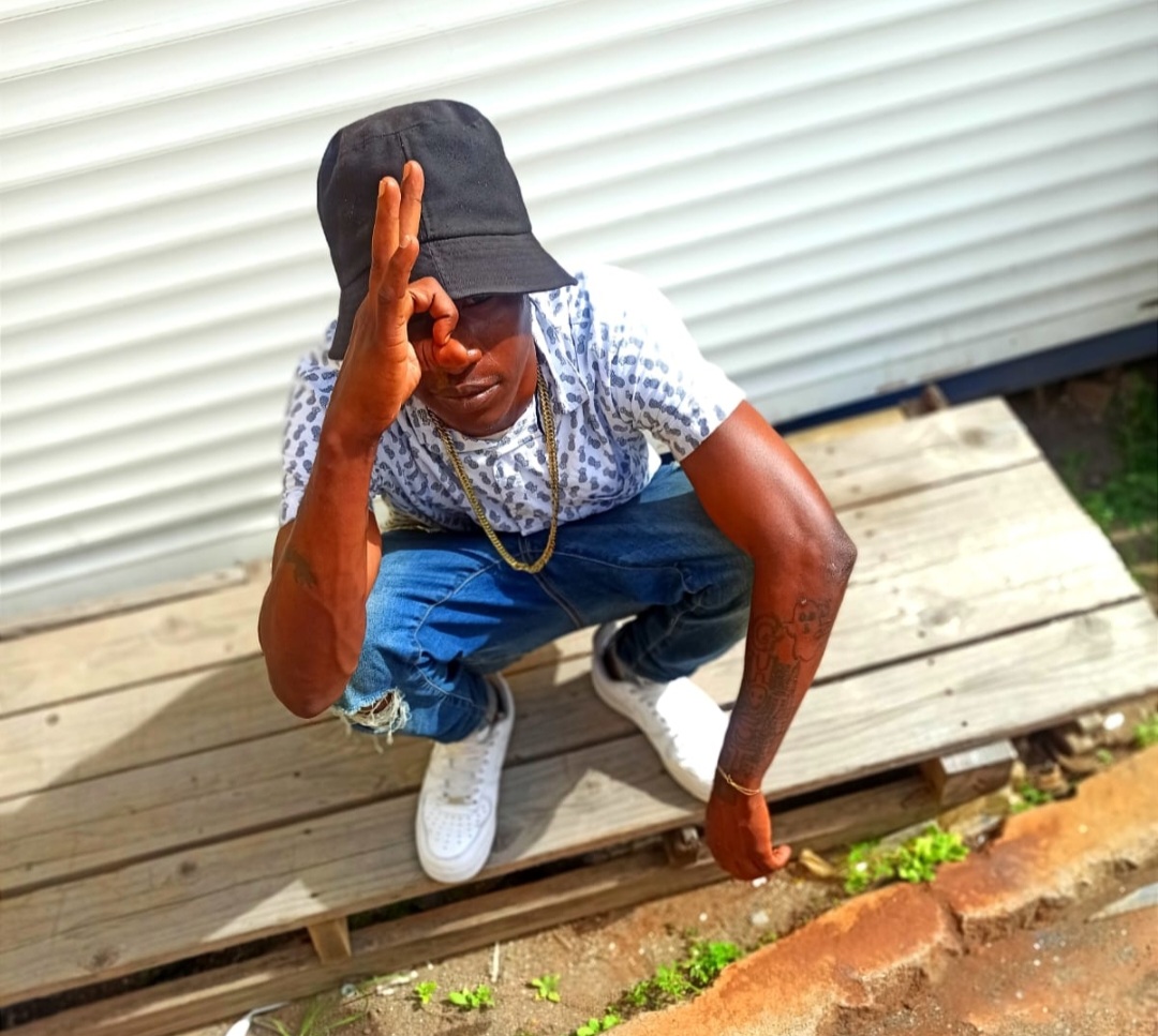 Hollie Niggaz 6ixx Drops “FI A REASON” – YARDHYPE