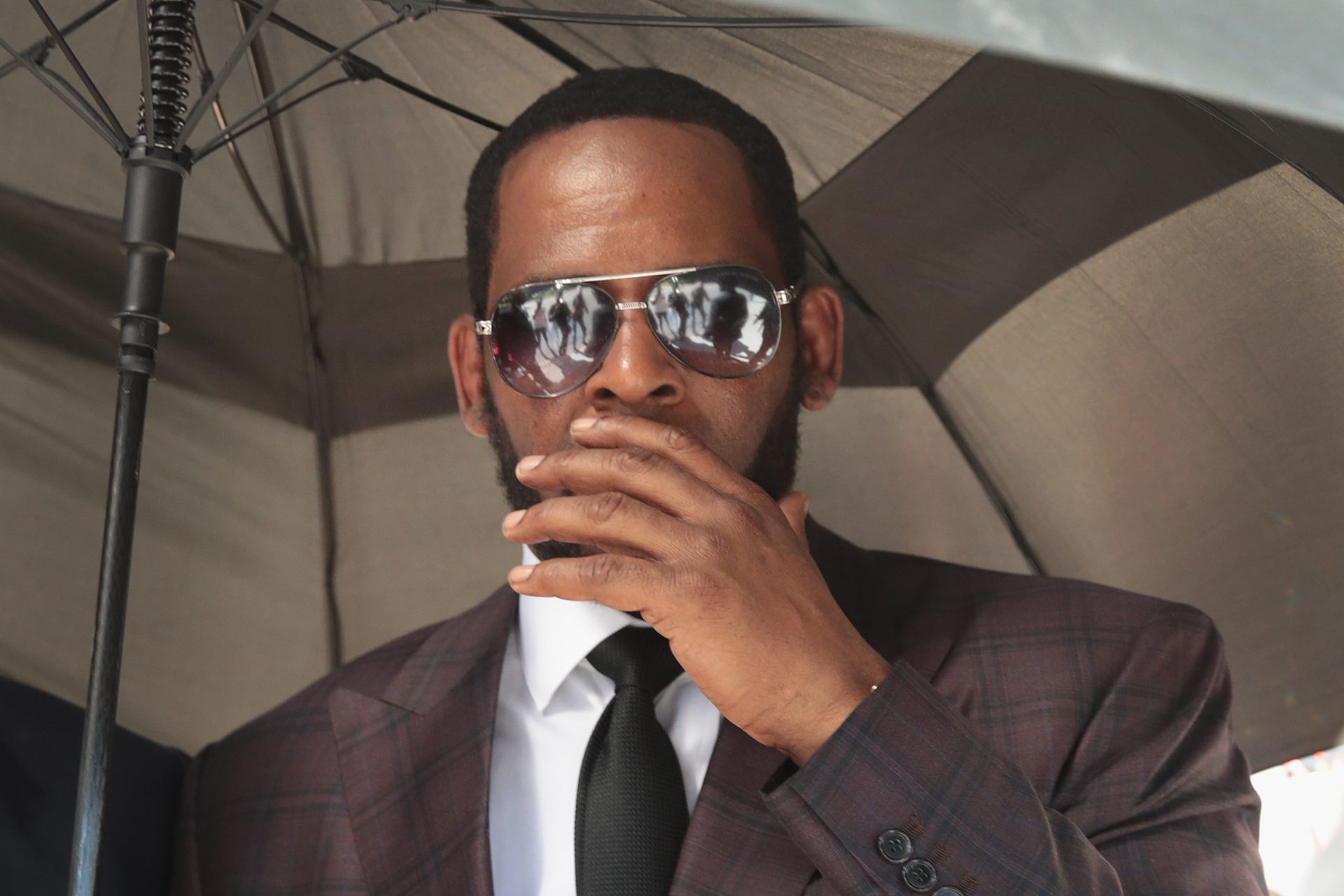 R. Kelly Fan Arrested On Federal Charges