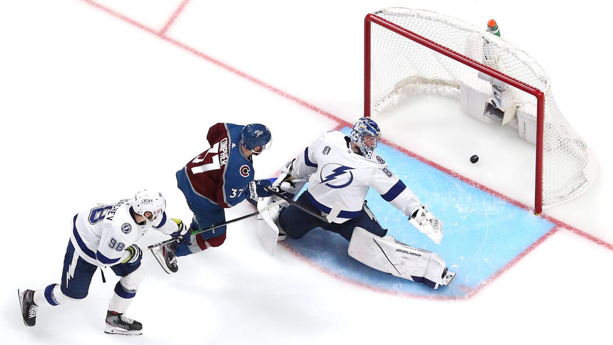 Avalanche beat Lightning in OT to take Game 1 of Stanley Cup Final
