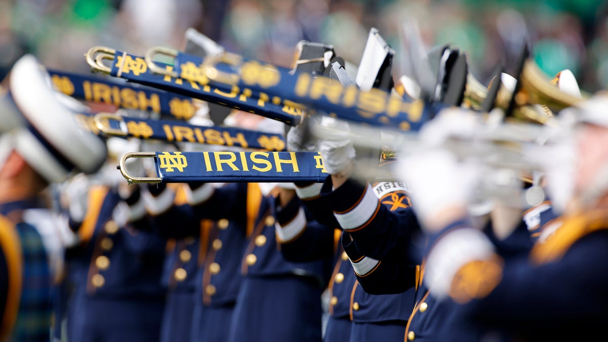 Notre Dame adds ‘daughters’ to iconic fight song