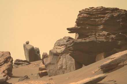 NASA’s Mars rover shares amazing images of rocky landscape