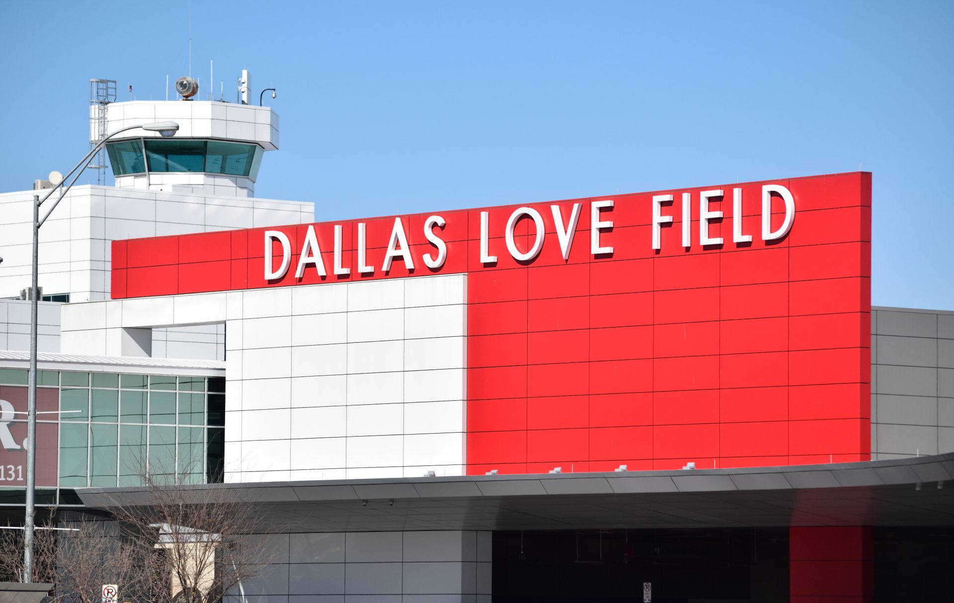 Woman Shot By Authorities After Opening Fire Inside Dallas Love Field