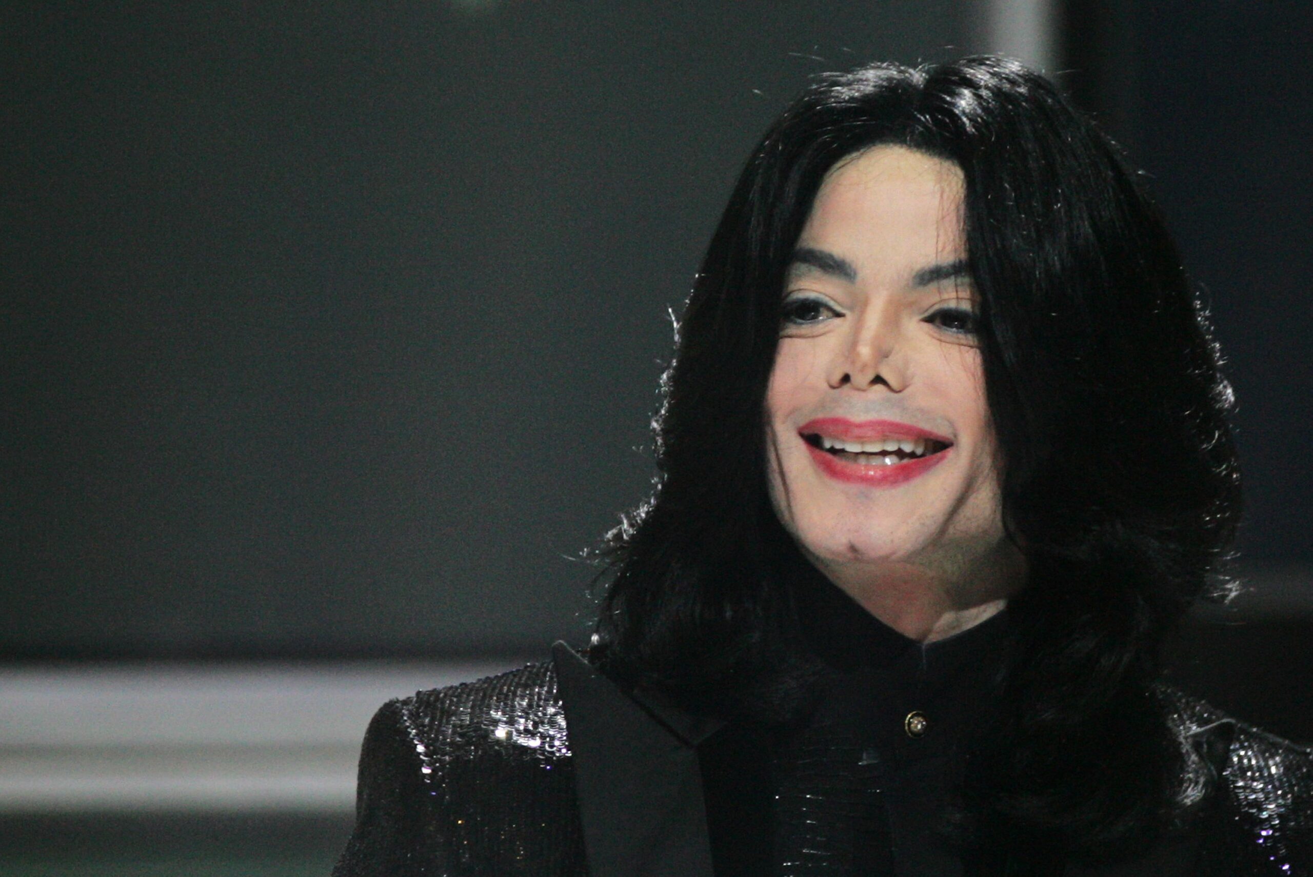 'Men in Black’ Director Explains Why Michael Jackson Declined to Appear In the Film as an Alien