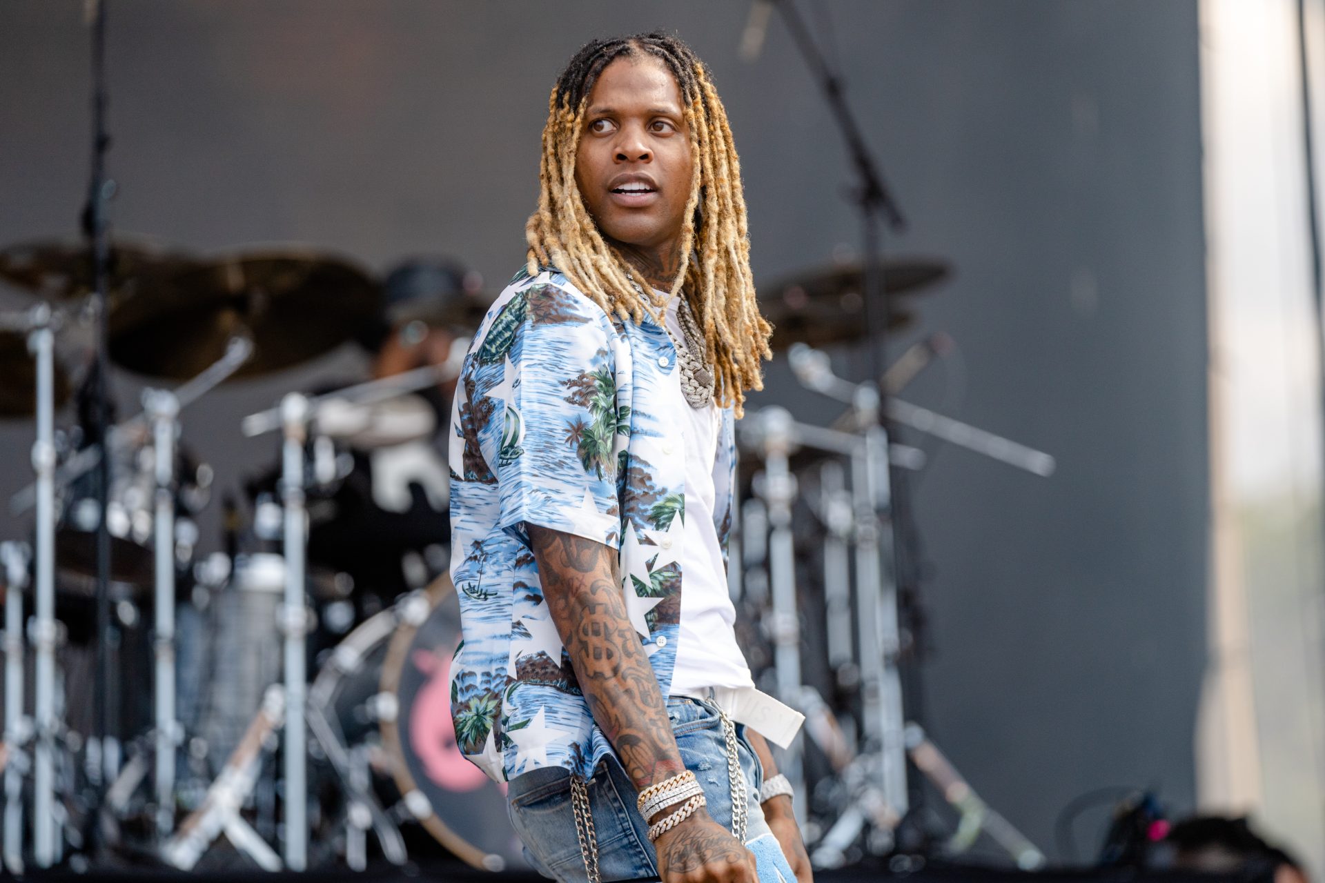 Lil Durk Hit In The Face Due To An Explosion During His Lollapalooza Performance & Posts Update Saying He’s Taking A Break From The Stage