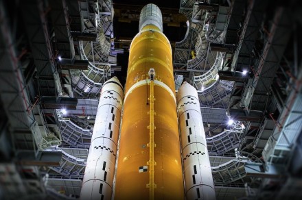 NASA says it's looking good for lunar launch weeks from now