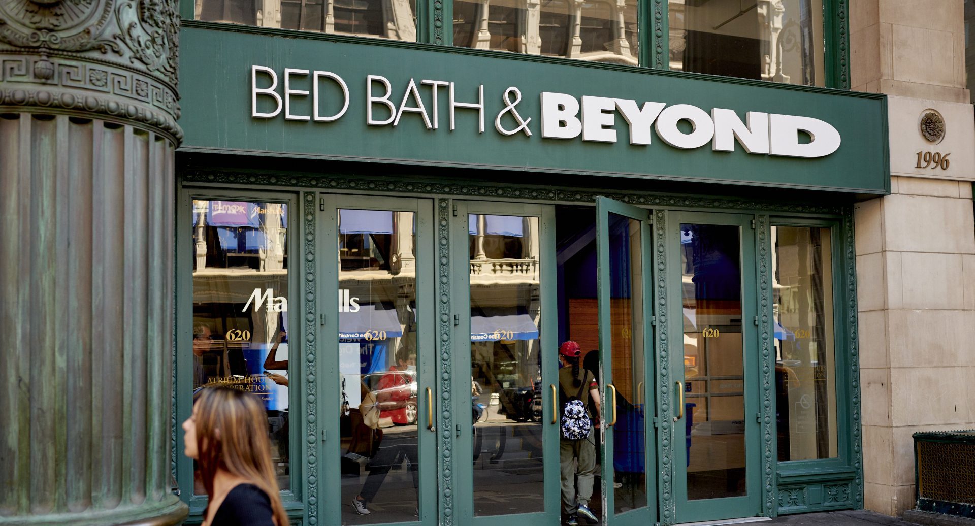 Bed Bath & Beyond Closing 150 Stores Nationwide And Laying Off 20% Of Its Workforce