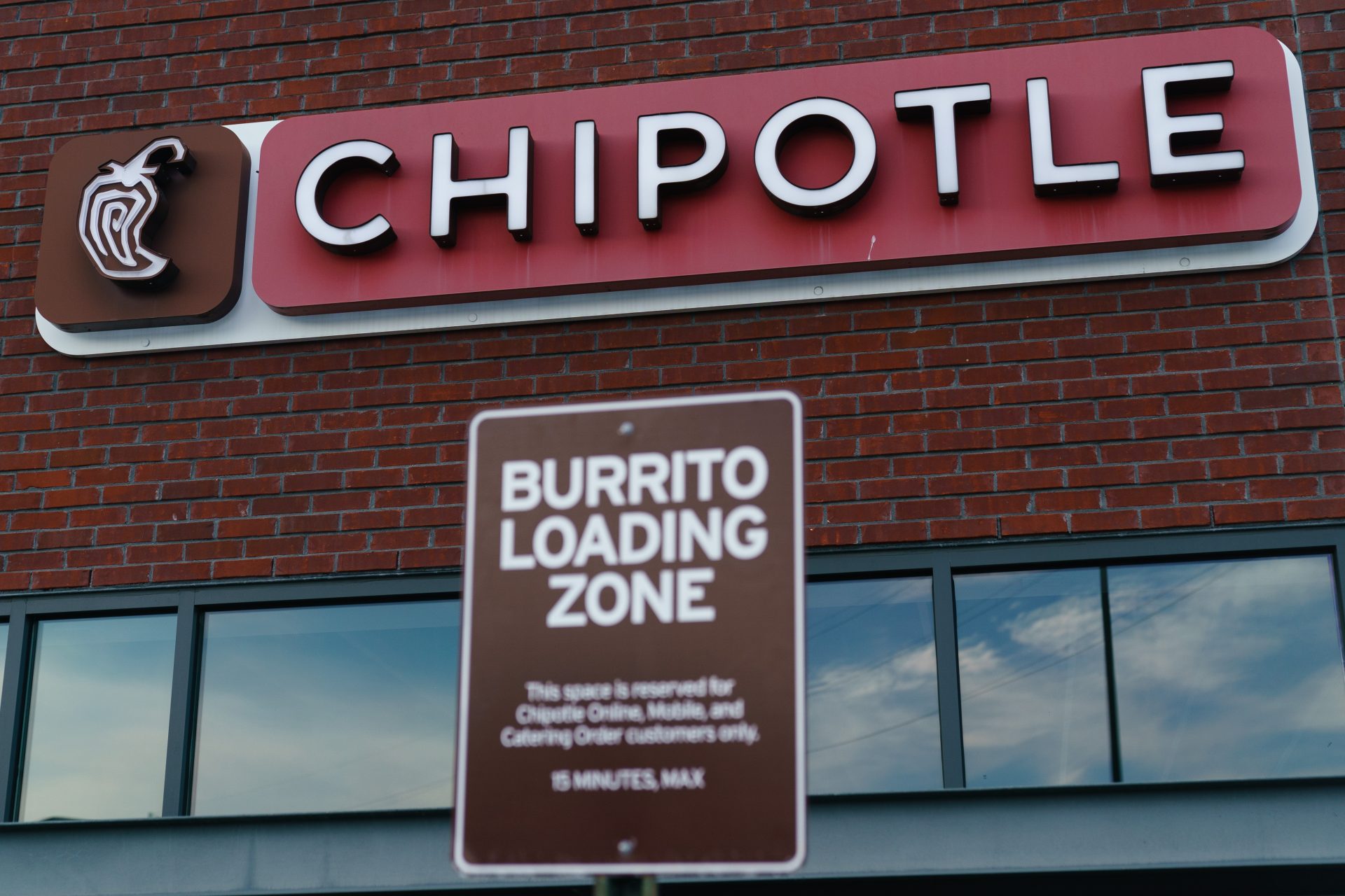 Chipotle Ordered To Pay $20 Million To Current And Former NYC Employees For Violating City Labor Laws