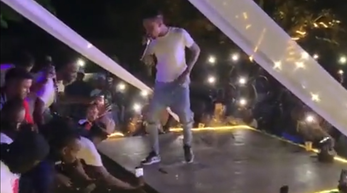 Intence’s Stage Collapse Mid-Performance – Watch Video – YARDHYPE