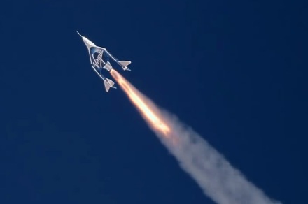 Virgin Galactic delays its space tourism service ... again