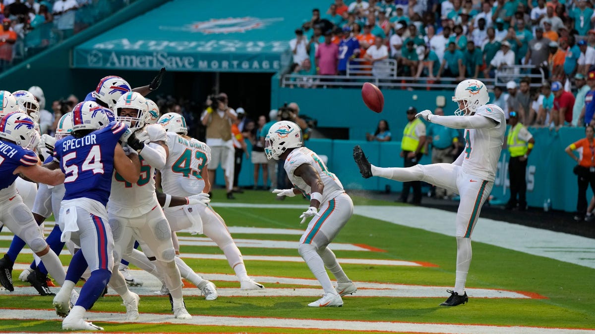 Was the Miami Dolphins' butt block the greatest NFL play since the Butt Fumble?