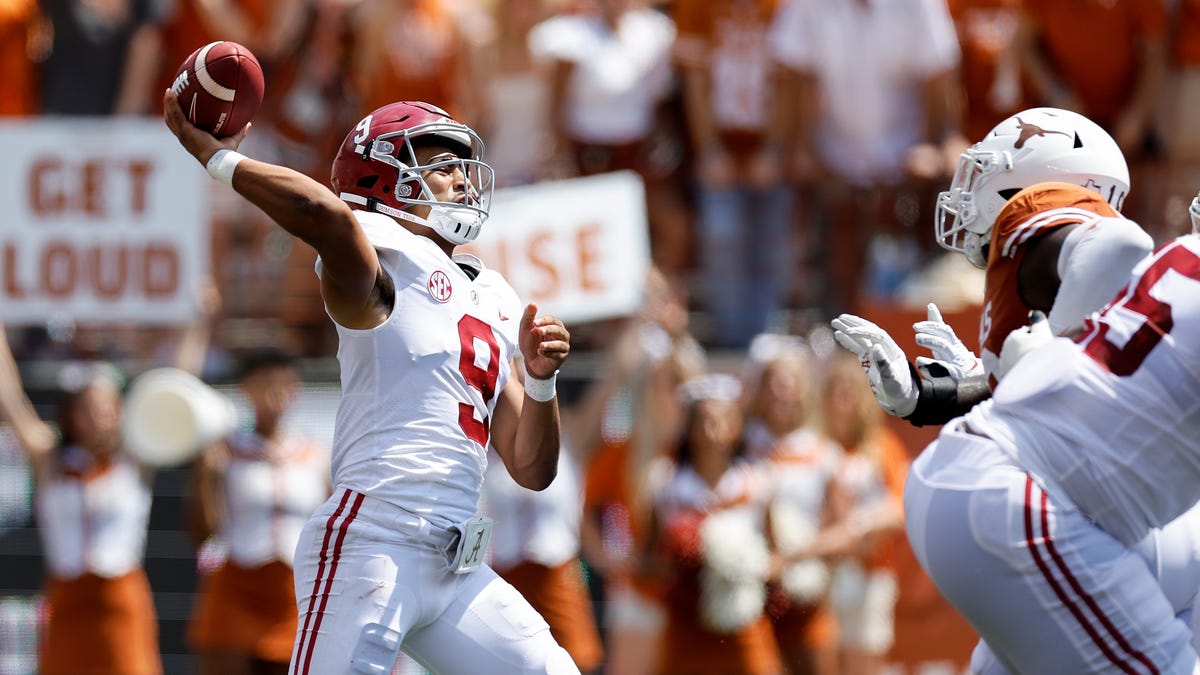Alabama overcomes Texas, 20-19, in wild game in Austin