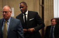 R. Kelly's Former Business Manager Says He Didn't Believe Early Sex Abuse Claims