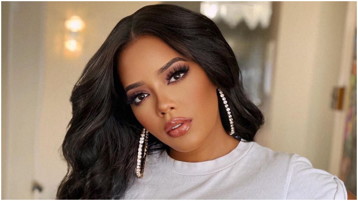 Fans Question Angela Simmons After the Reality Star Reveals She's Charging People to Join Her Close Friends on Instagram 